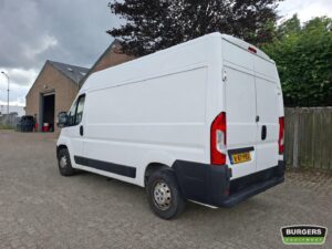 Peugeot Boxer 2.2 BlueHDi 120 L2H2 Premium