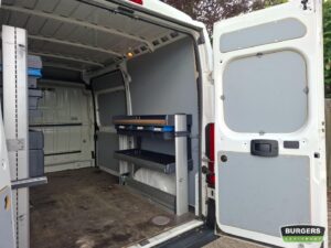 Peugeot Boxer 2.2 BlueHDi 120 L2H2 Premium